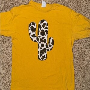 Cactus cow print mustard Yellow medium T-Shirt with Cactus Design